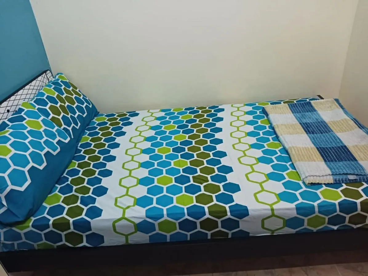 Appartement Moon Backpackers , Al Rigga , Partition For Couples And For Singles à Dubaï