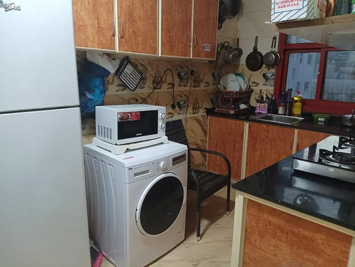 Appartement Moon Backpackers , Al Rigga , Partition For Couples And For Singles à Dubaï 0*,