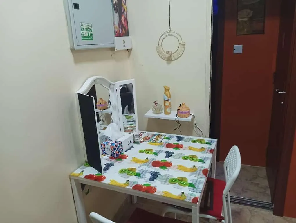 Appartement Moon Backpackers , Al Rigga , Partition For Couples And For Singles à Dubaï