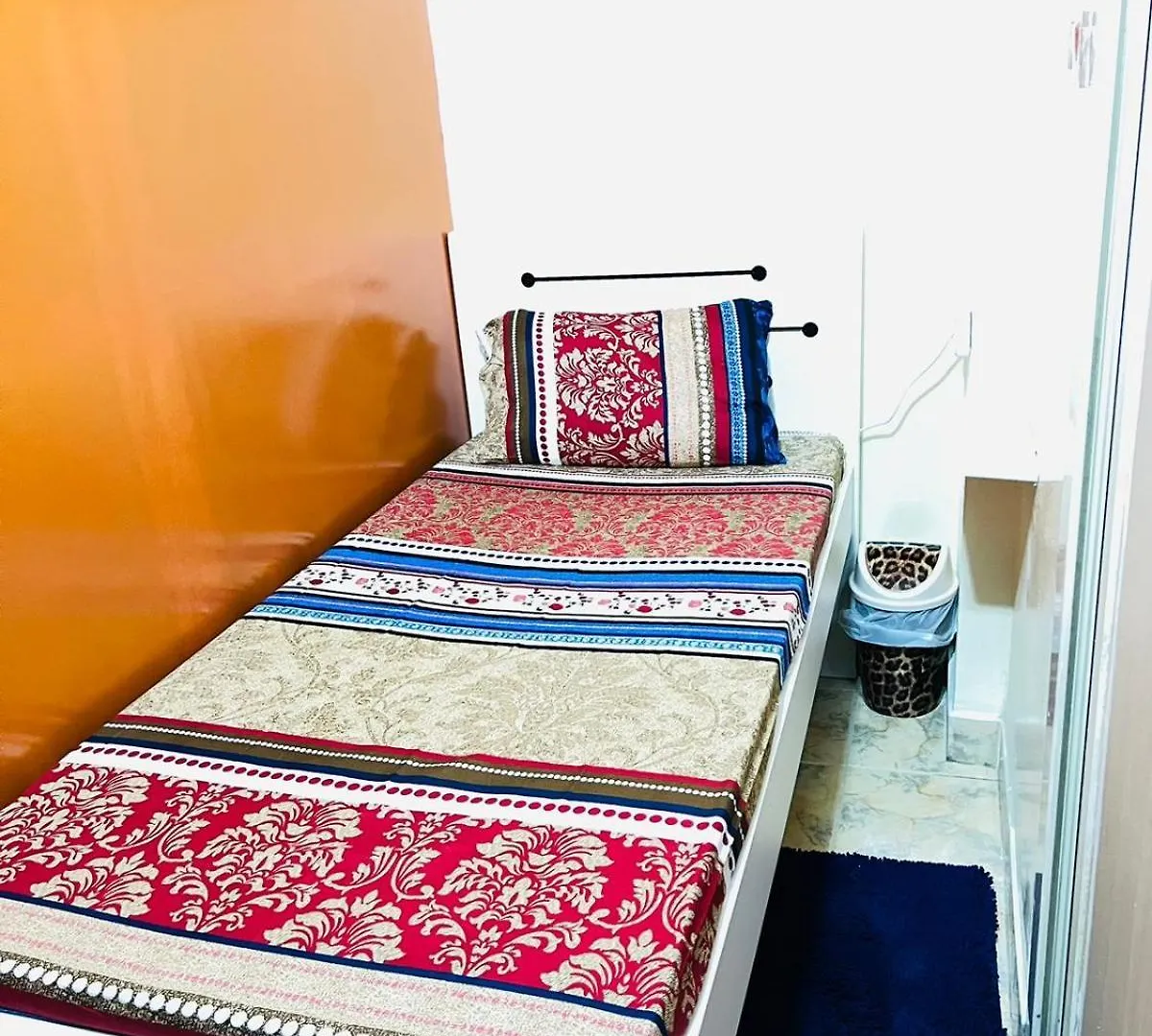 Appartement Moon Backpackers , Al Rigga , Partition For Couples And For Singles à Dubaï